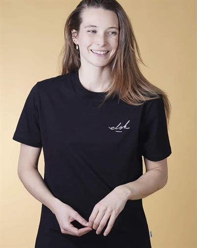 SIGNED BASIC WOMEN'S CASUAL T-